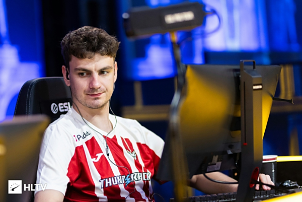 阿拉伯土豪再办DOTA2比赛，Gamers8官推宣布邀请LGD参加